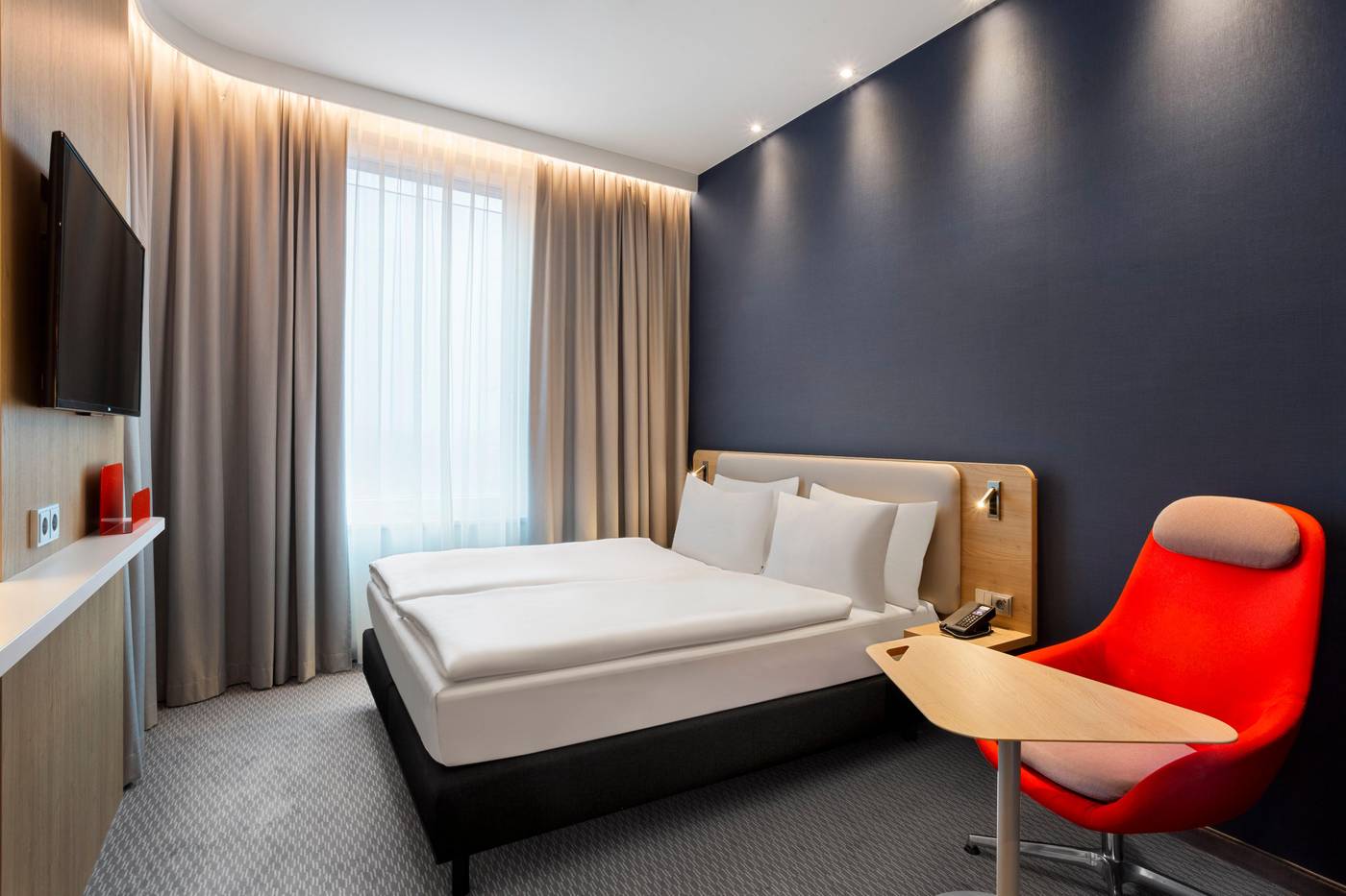 Holiday-Inn-Express-Munich-City-West-Room-32