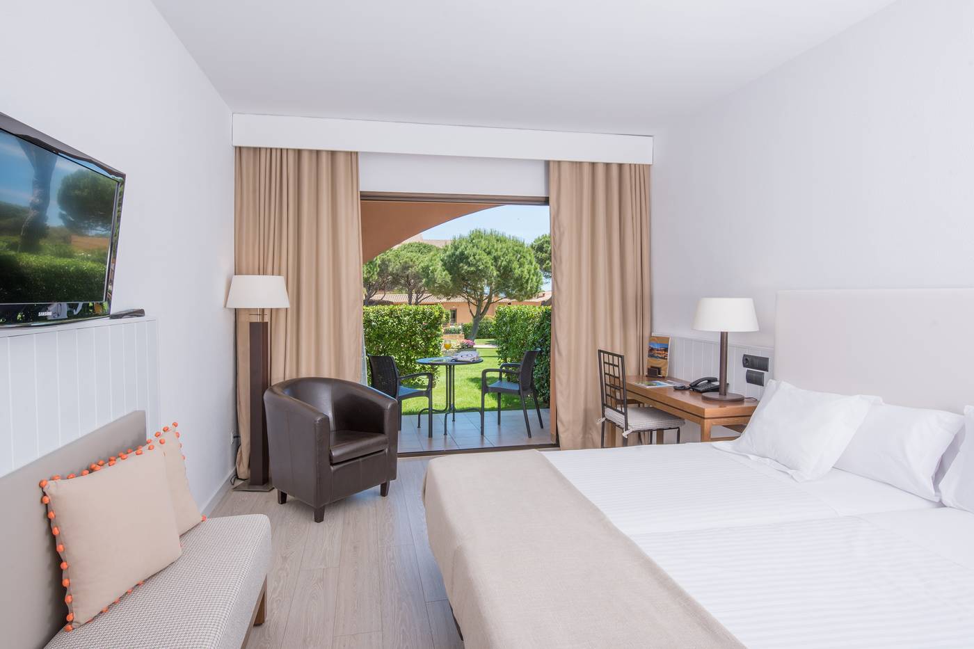 La-Costa-Hotel-Golf---Beach-Resort-Room-27