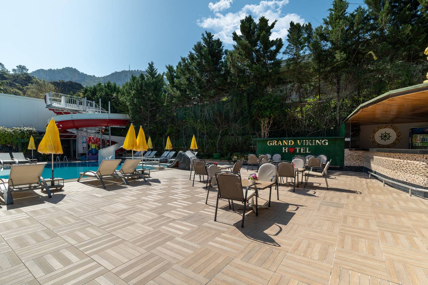 Grand-Vikin-Hotel-Pool-12