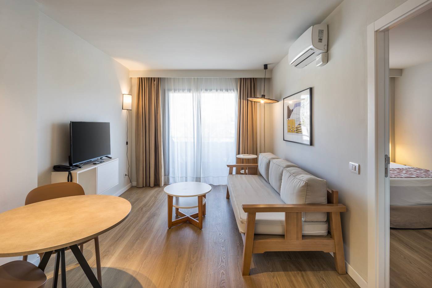 Hotel-LIVVO-Anamar-Suites-Room-25