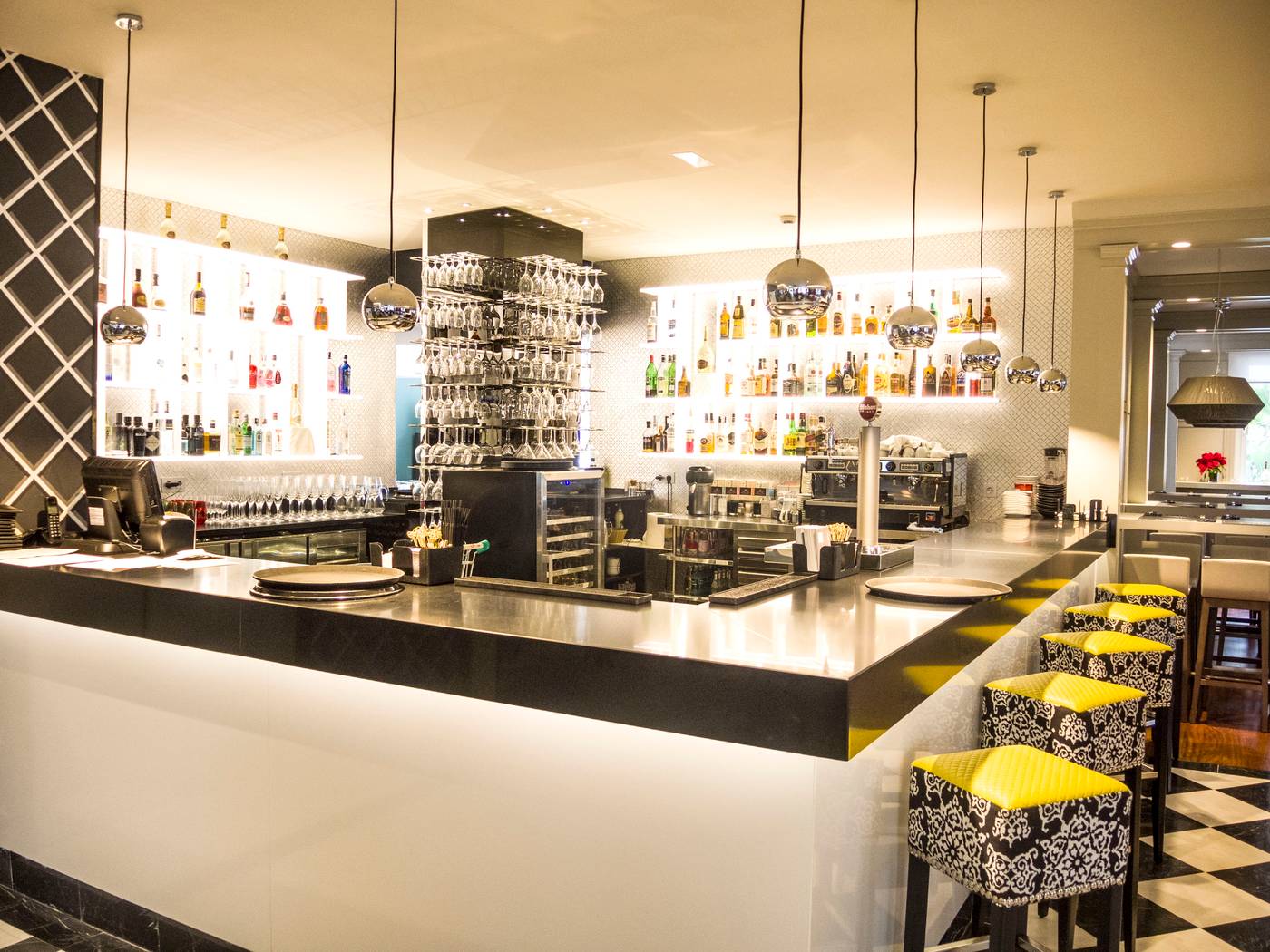 Monarque-Sultan-Bar-31