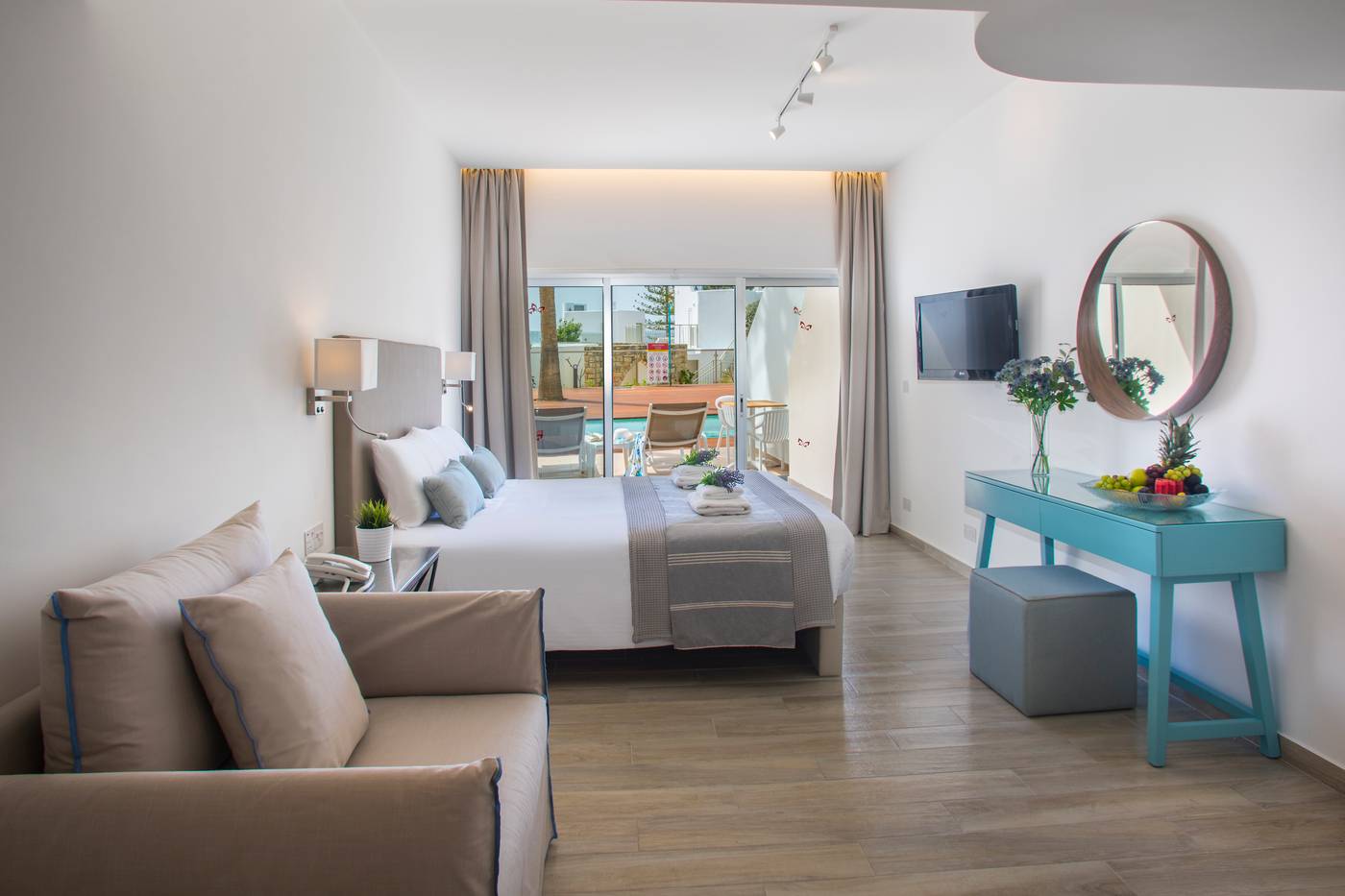 Leonardo-Plaza-Cypria-Maris-Beach-Hotel---Spa---Adults-Only-Room-27