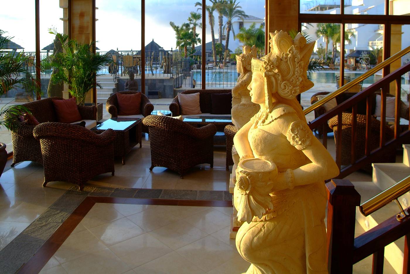 Regency-Country-Club-Lobby-49