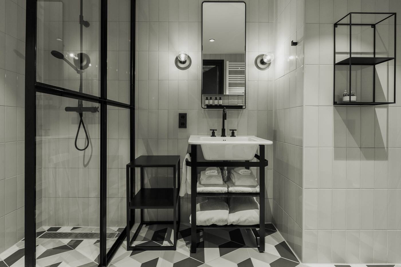 Hotel-V-Fizeaustraat-Room-45