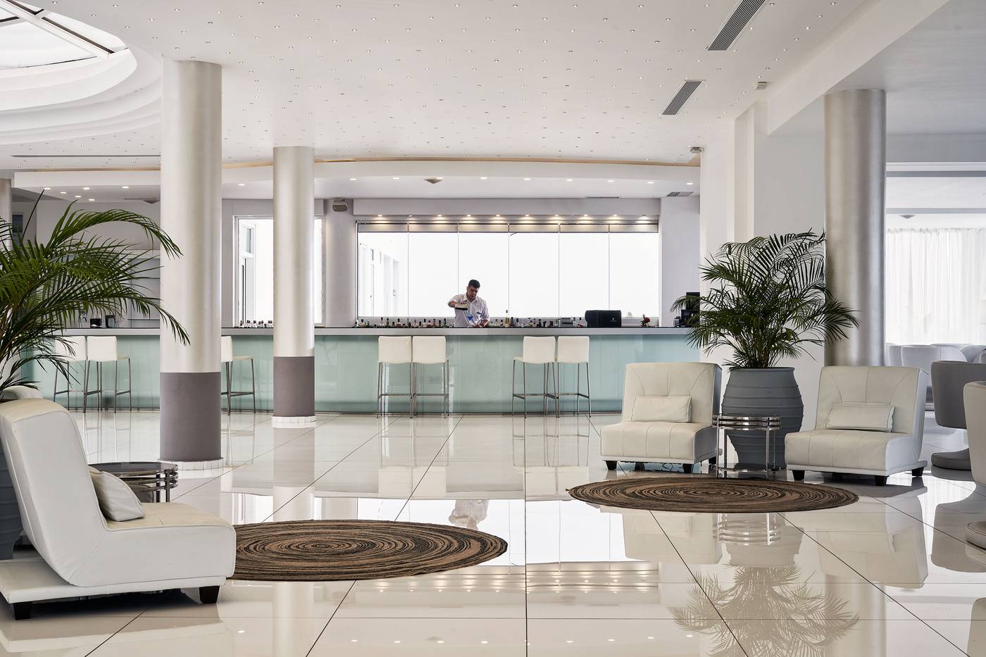 Isla-Brown-Chania--Curio-Collection-by-Hilton-Bar-60