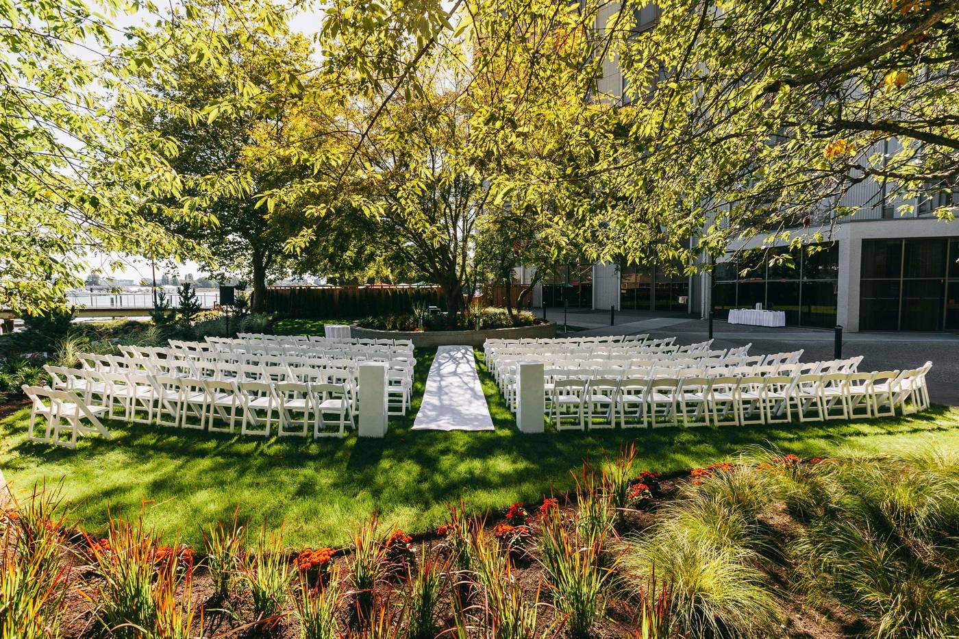 Radisson-Blu-Vancouver-Airport-General-view-33