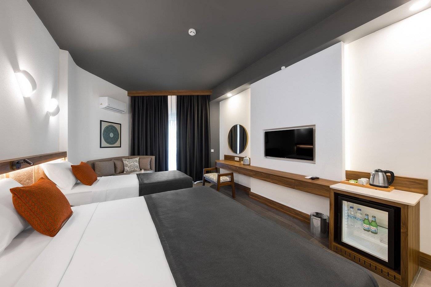 Titan-Garden-Hotel-Room-14