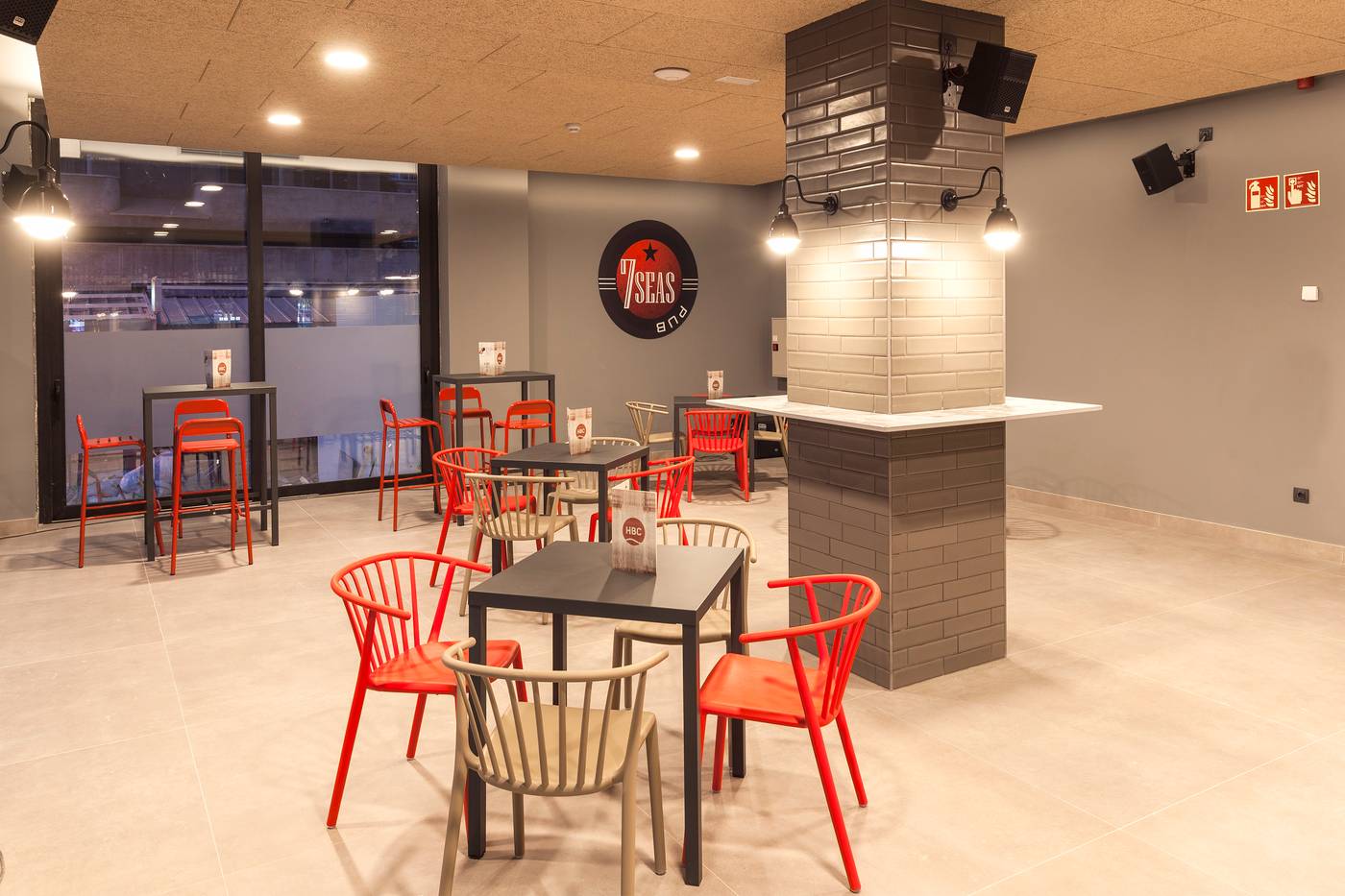 Benidorm-Centre---Adults-Recommended-Bar-25