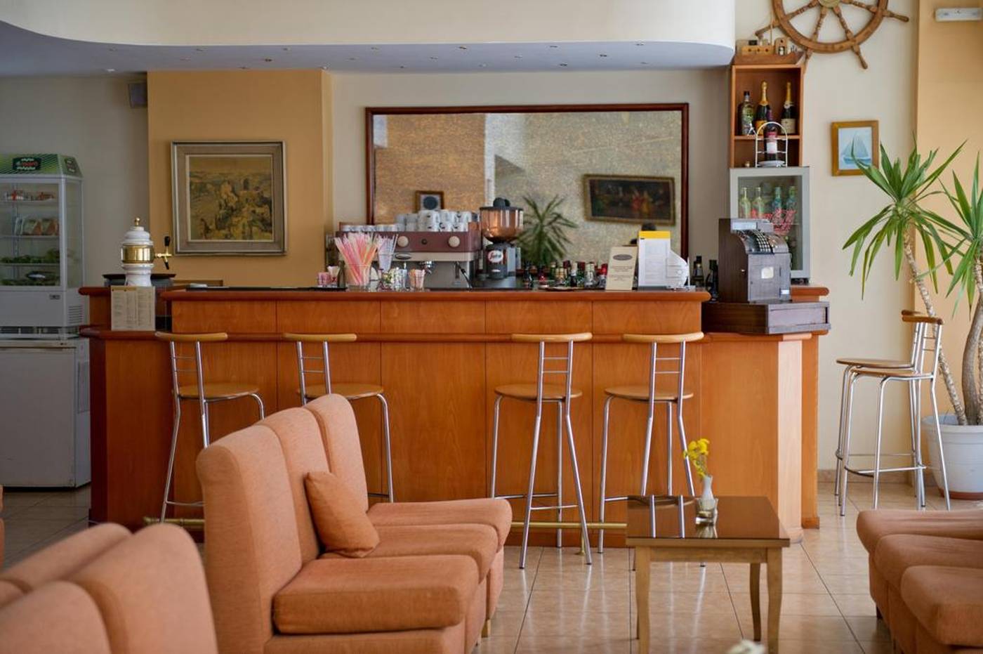 Four-Seasons-Lobby-1