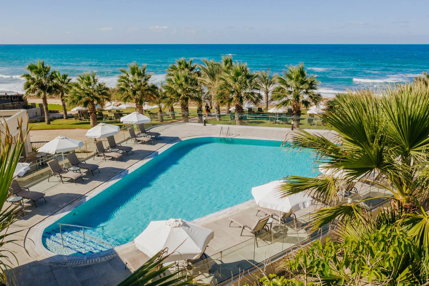 Louis-Paphos-Breeze-Pool-56