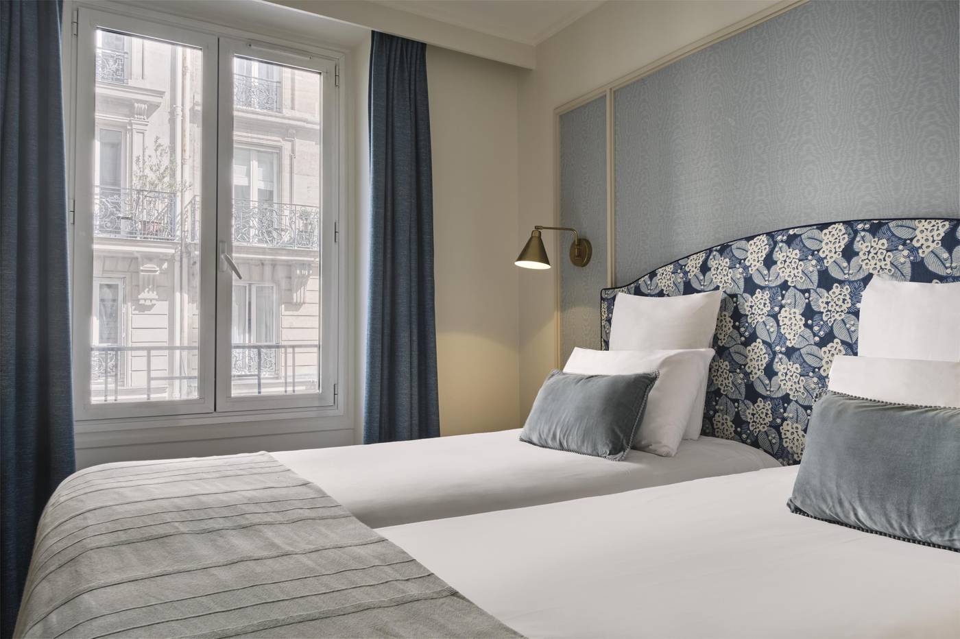 Hotel-Saint-Ferdinand-by-HappyCulture-Room-21