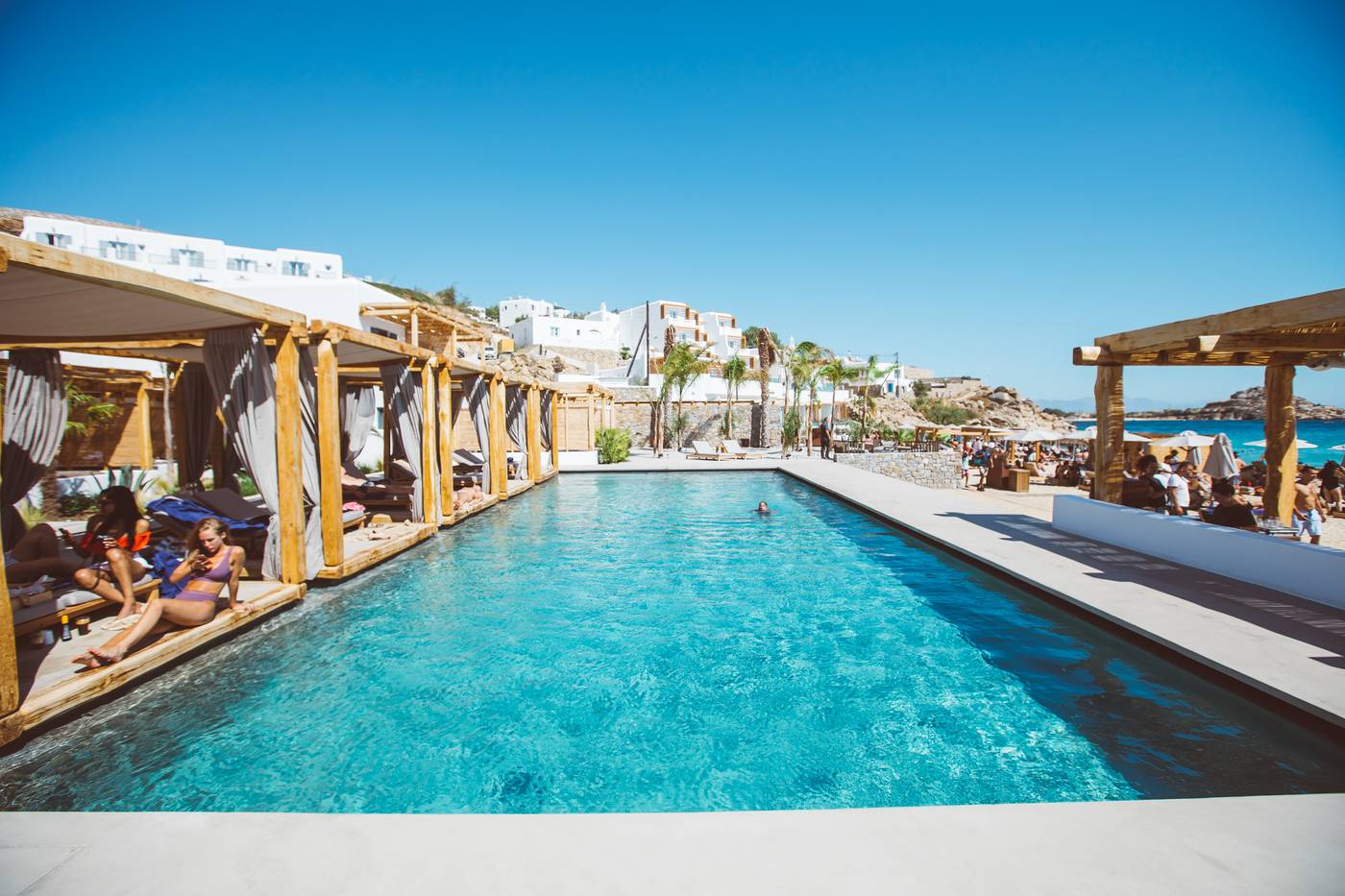 Branco-Mykonos-Pool-6