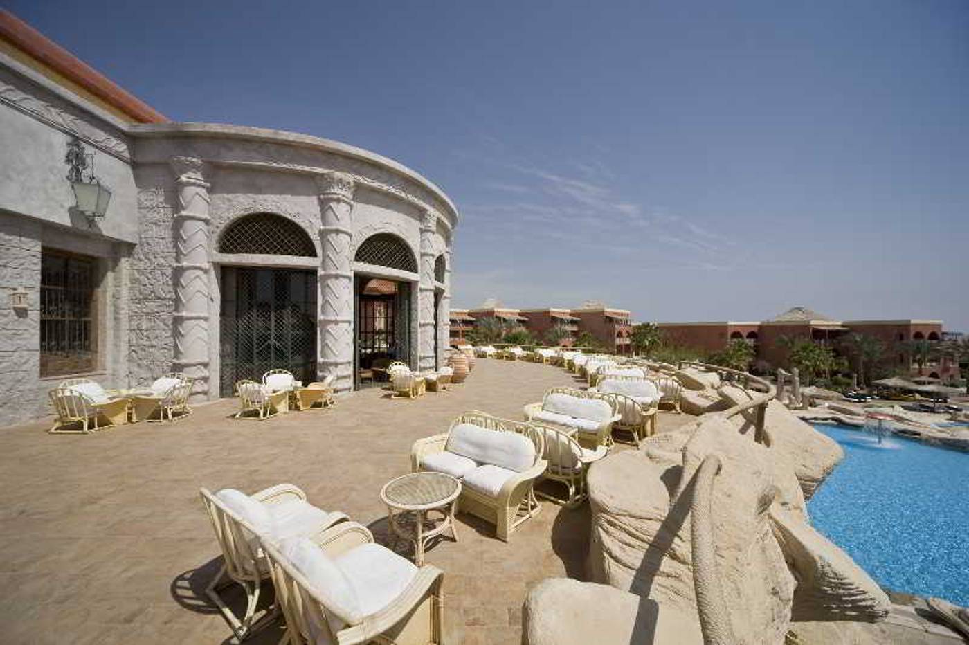 Laguna-Vista-Beach-Resort-Terrace-12