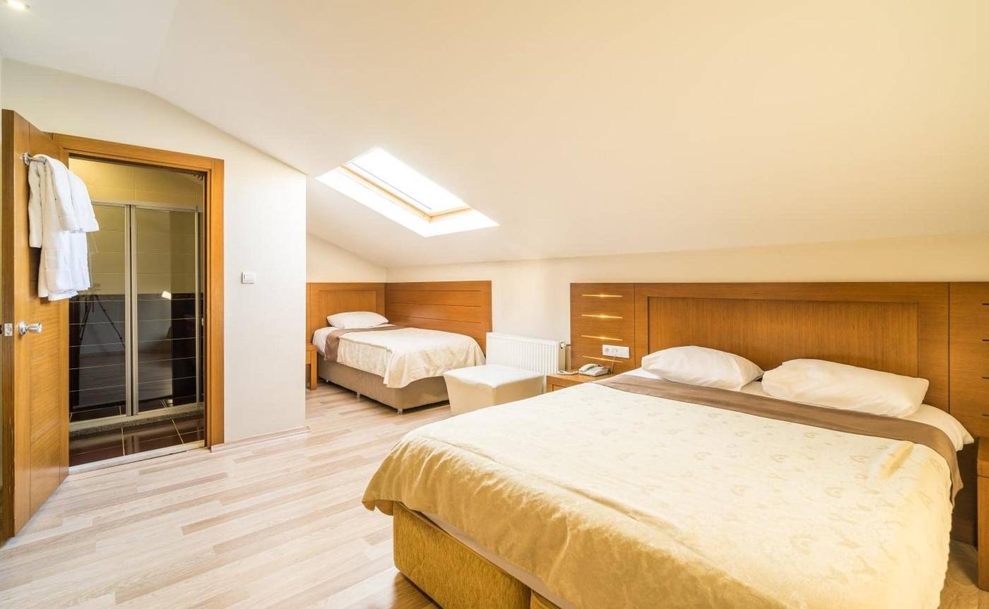 My-Rose-Hotel-Room-21