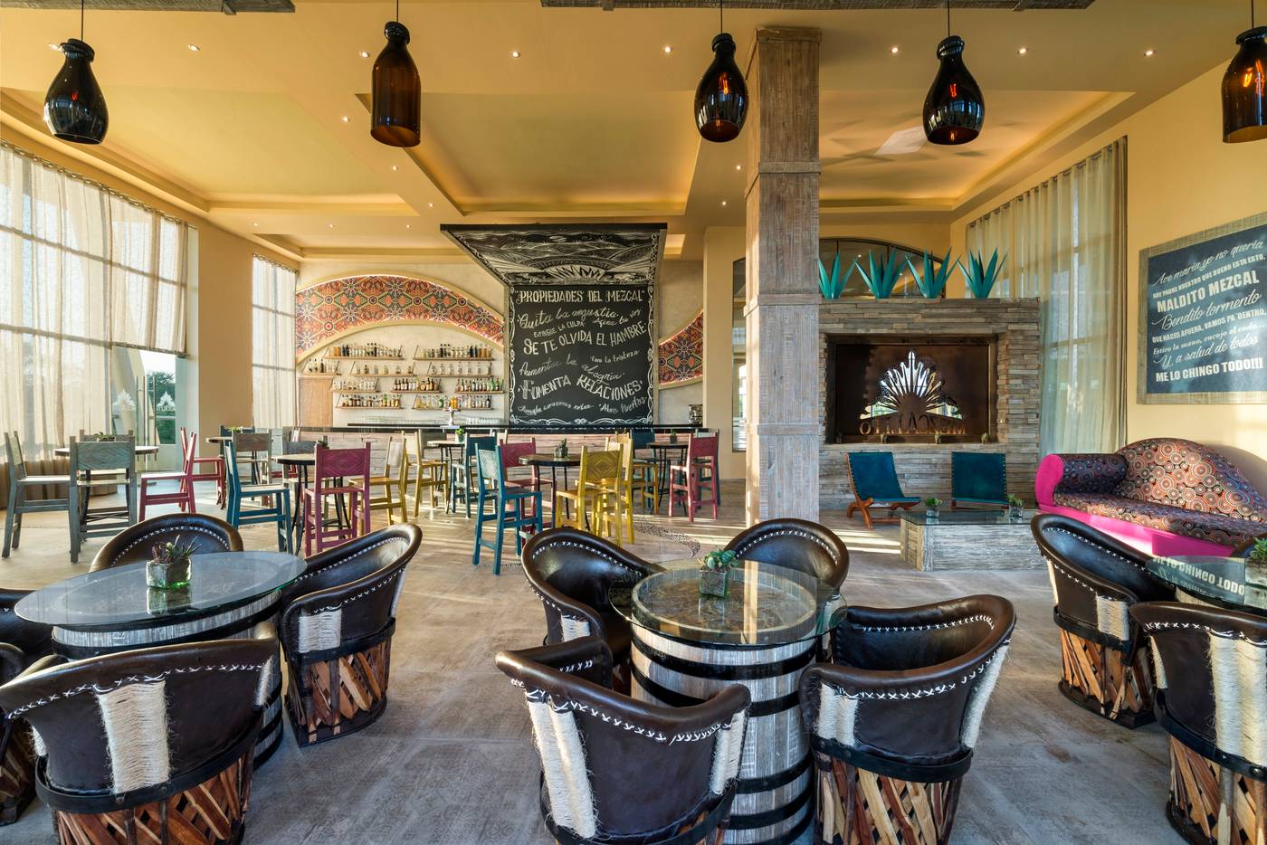 El-Dorado-Seaside-Suites-by-Karisma-Bar-20