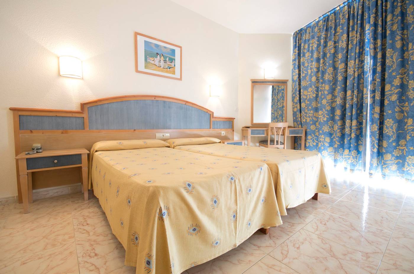 Azuline-Hotel-Mar-Amantis-Room-30