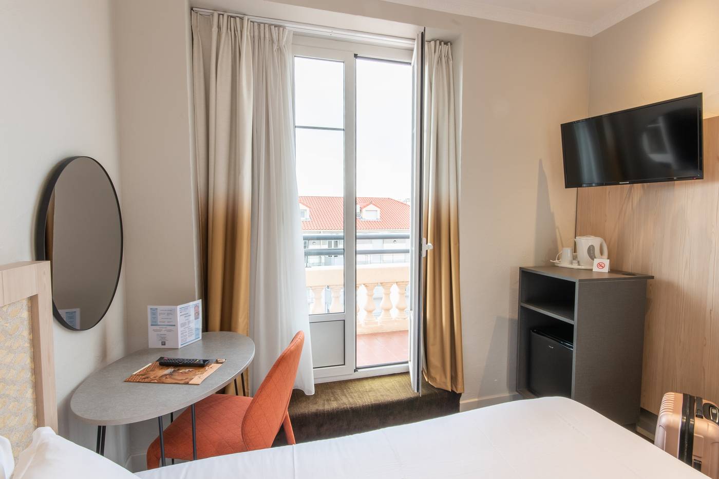 Hotel-Vendome-Room-8