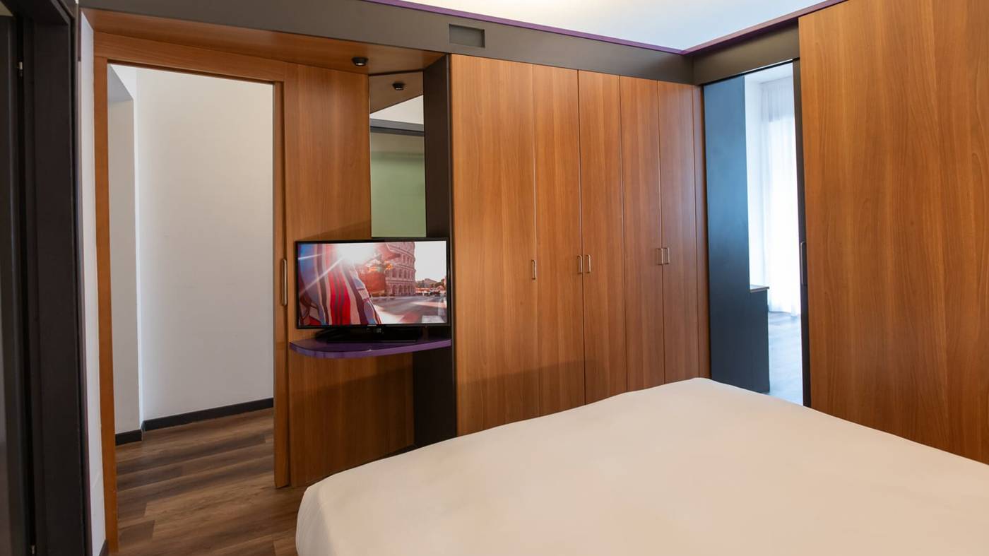 Hotel-Ripa-Roma-Room-6