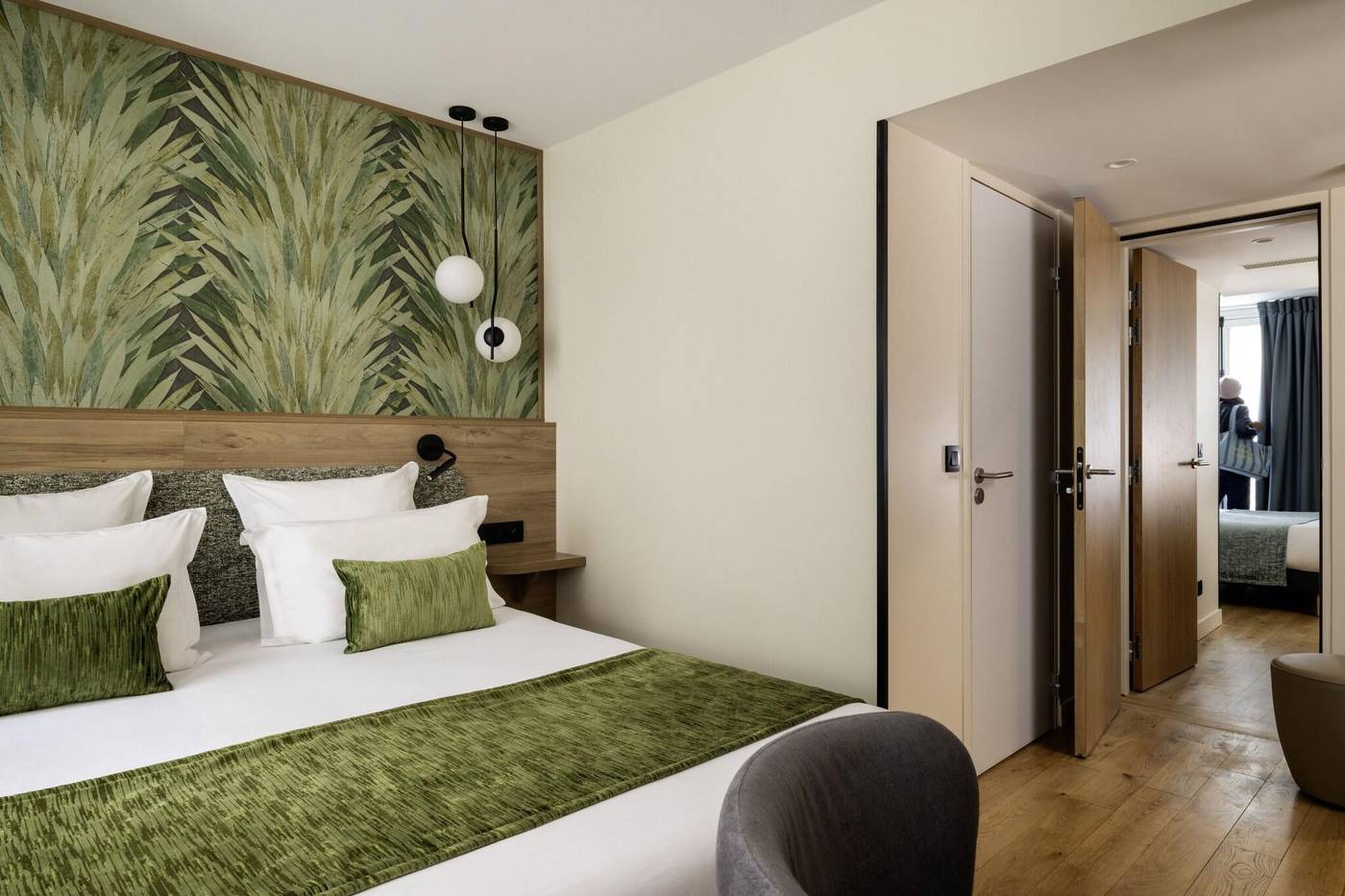 Hotel-Theoreme-Room-6