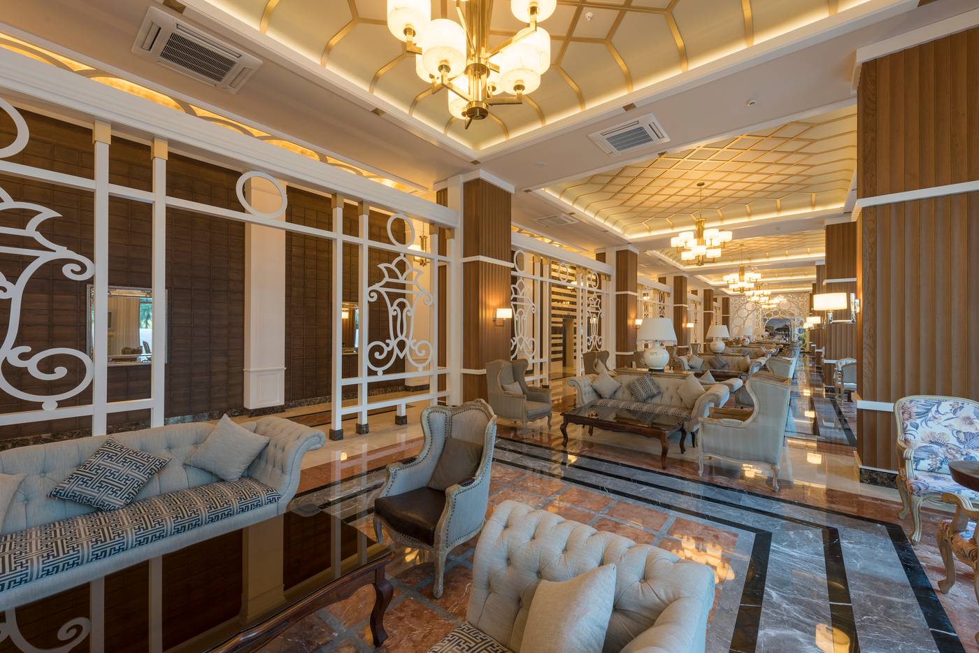 Quattro-Beach-Spa---Resort-Hotel-Lobby-54