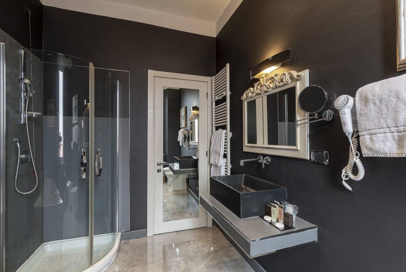 Columbia-Charming-Spa-Room-70