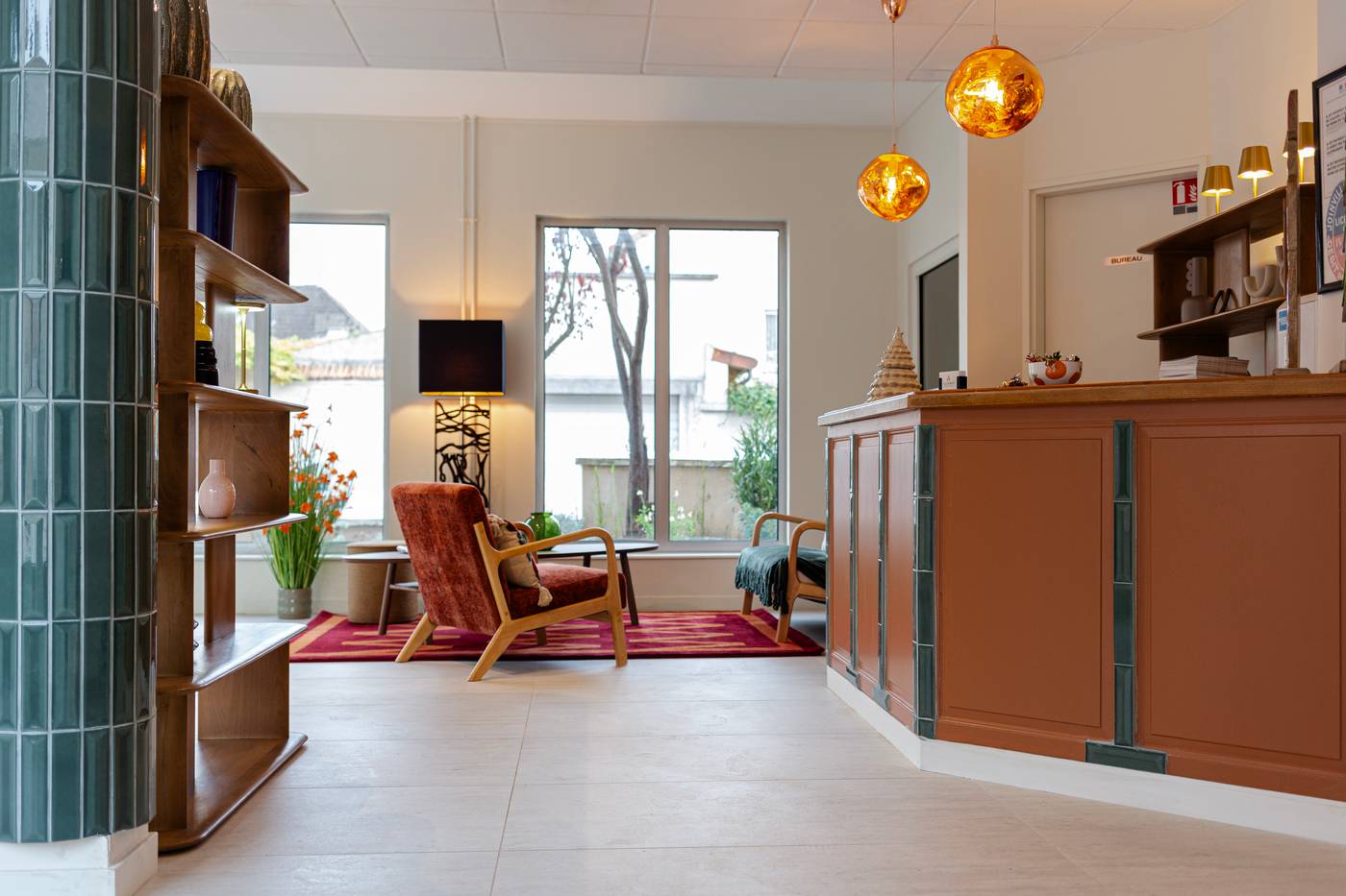 Hotel-Cinepole-Lobby-12