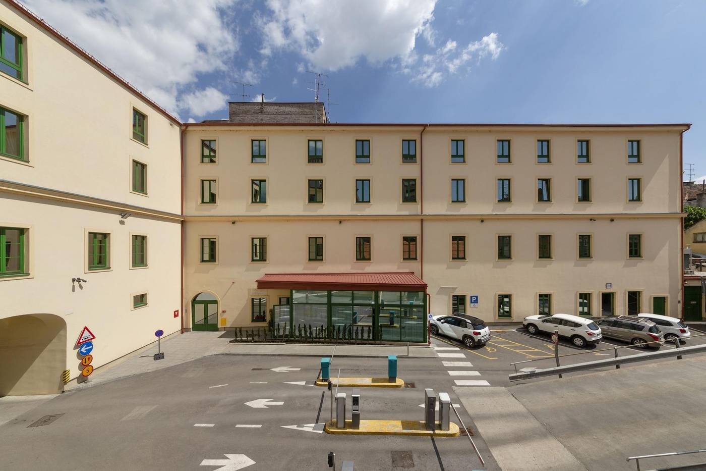 Hotel Park 45-Croatia-Zagreb-General view-2