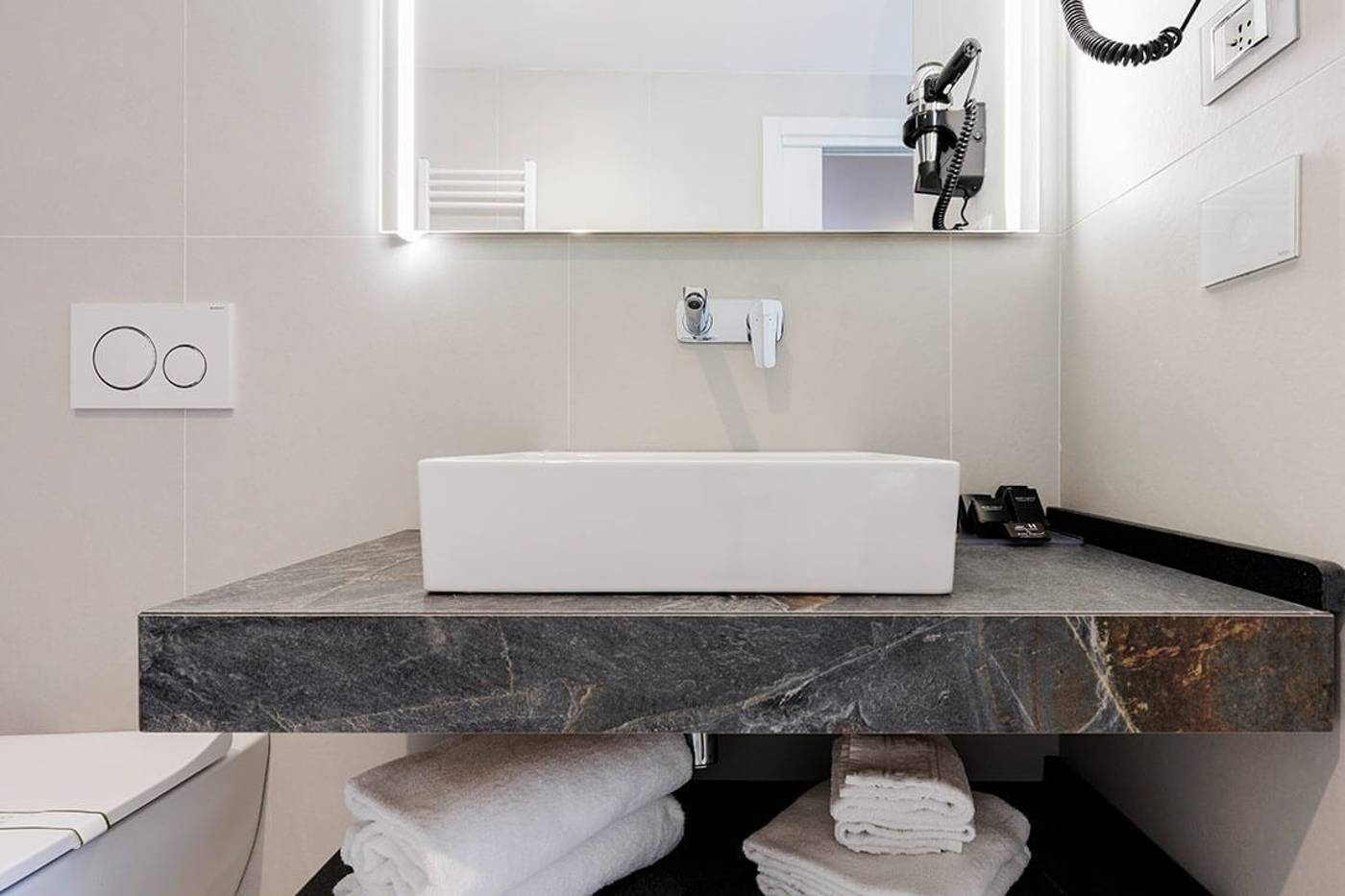 MH-Florence-Hotel---Spa-Room-44