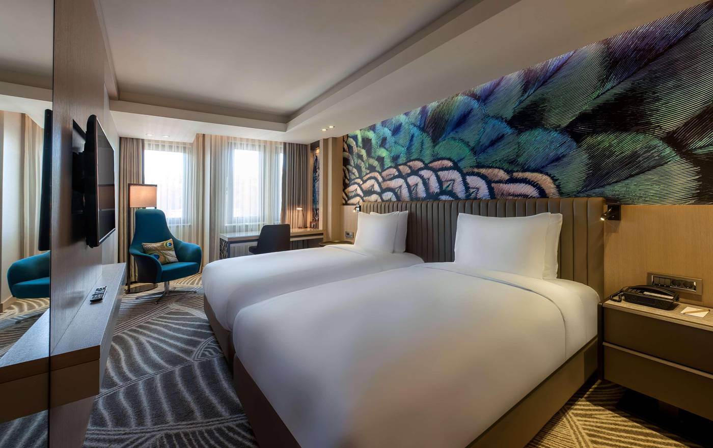 Doubletree-By-Hilton-Istanbul-Sirkeci-Room-22