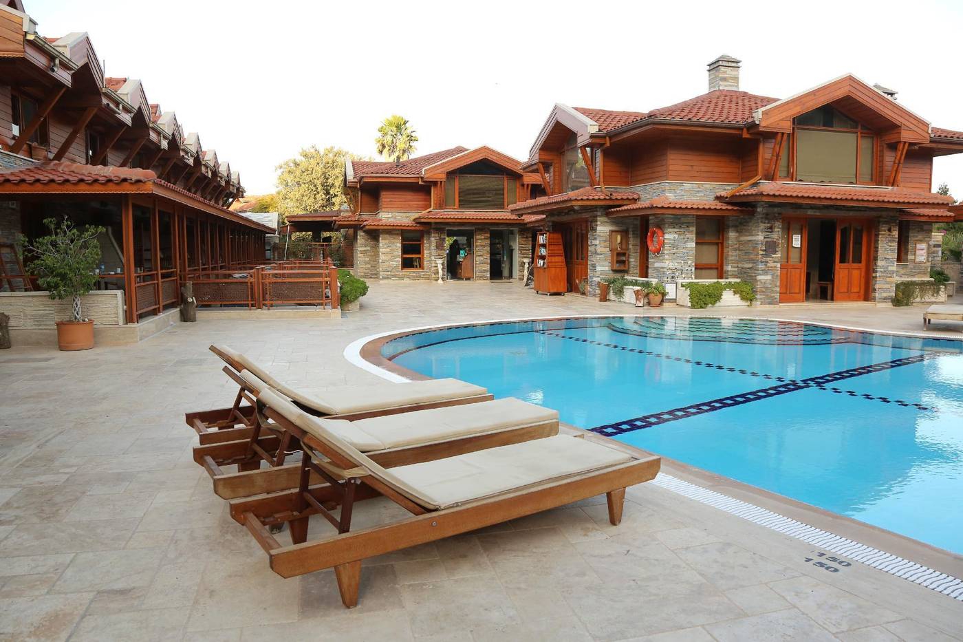 BC-Spa-Hotel-Lobby-2