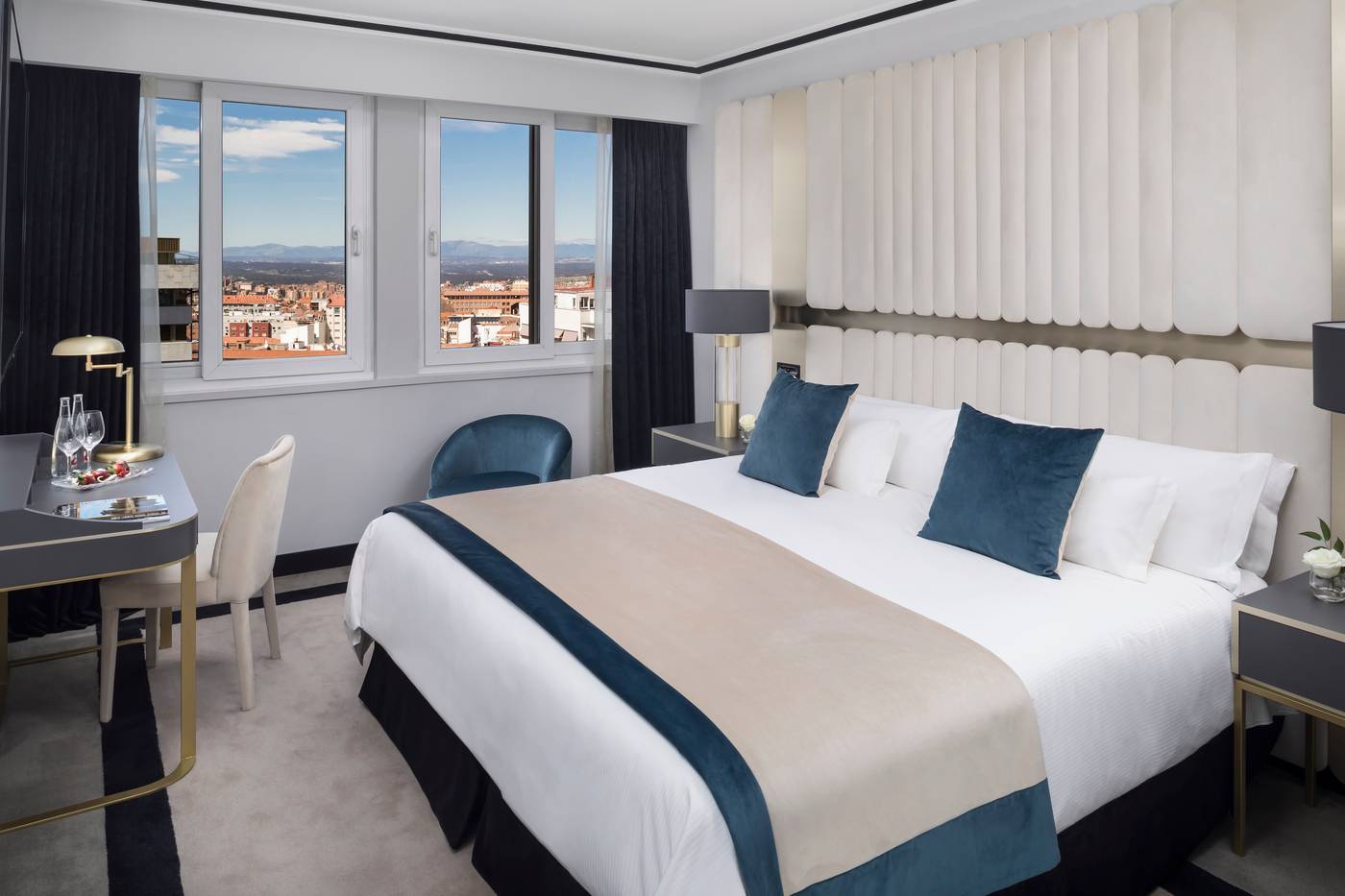 Melia-Castilla-Room-10