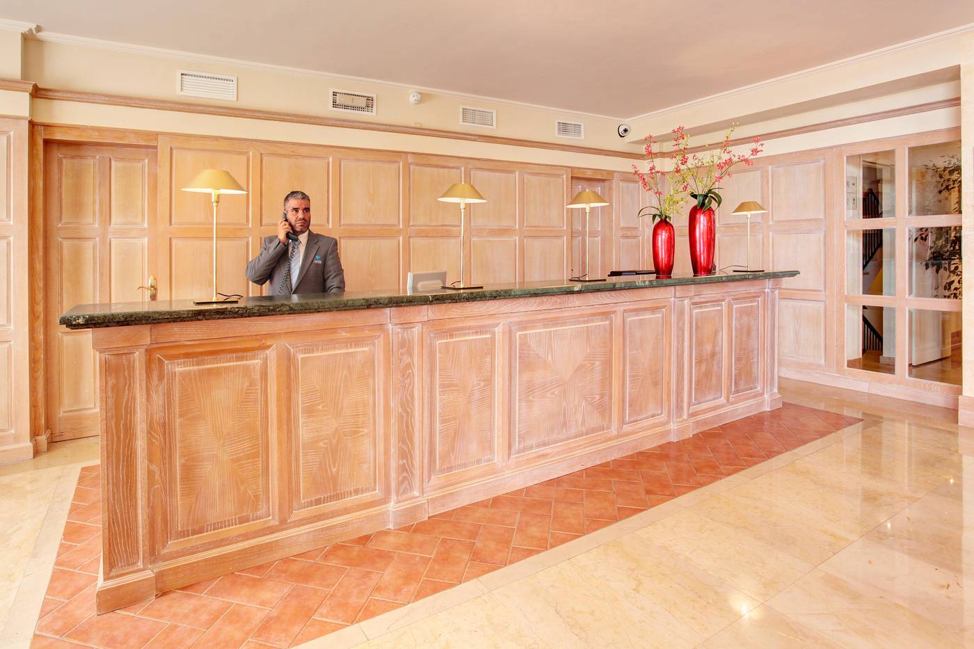 Grupotel-Macarella-Suites---Spa-Lobby-18