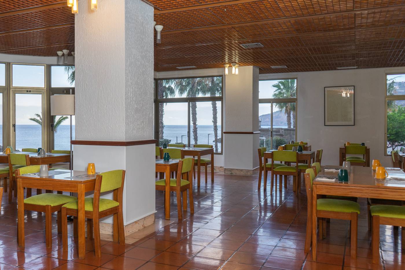 Flag-Hotel-Madeira---Ribeira-Brava-Restaurant-15