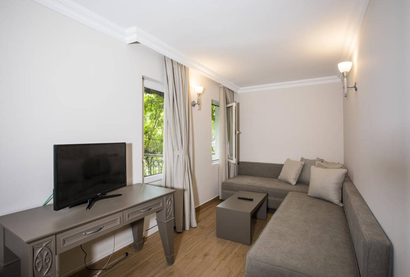 Moonshine-Hotel---Suites-Room-15