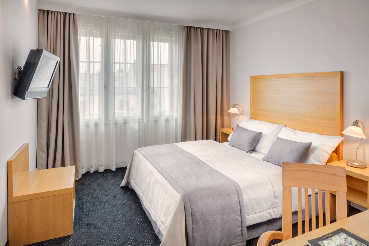 Clement-Hotel-Room-13