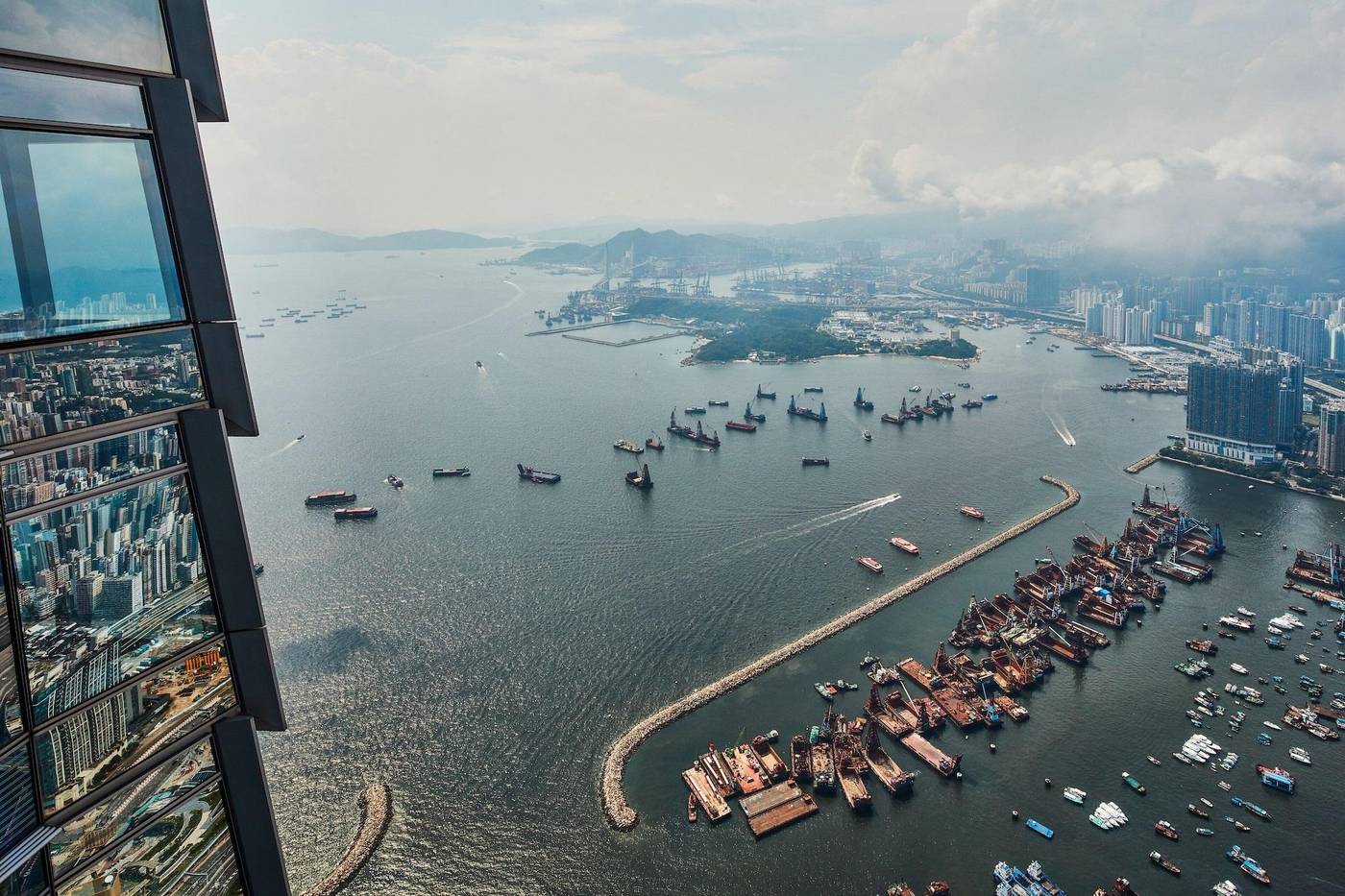 The-Ritz-Carlton--Hong-Kong-Beach-28