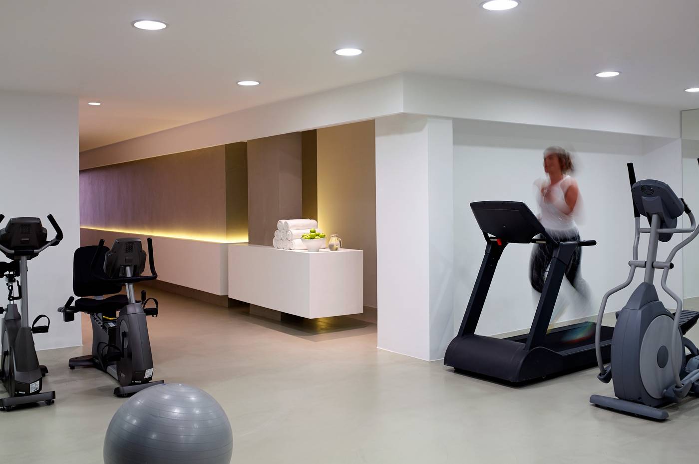 The-Ixian-Grand---All-Suites---Adults-Only--18---Sports-and-Entertainment-73