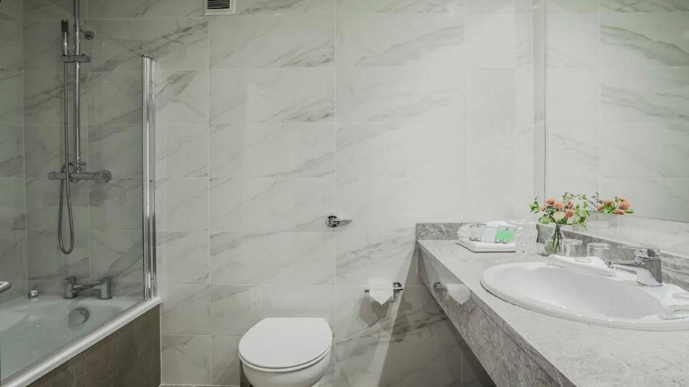 The Ashe Hotel-Ireland-Tralee-Room-9