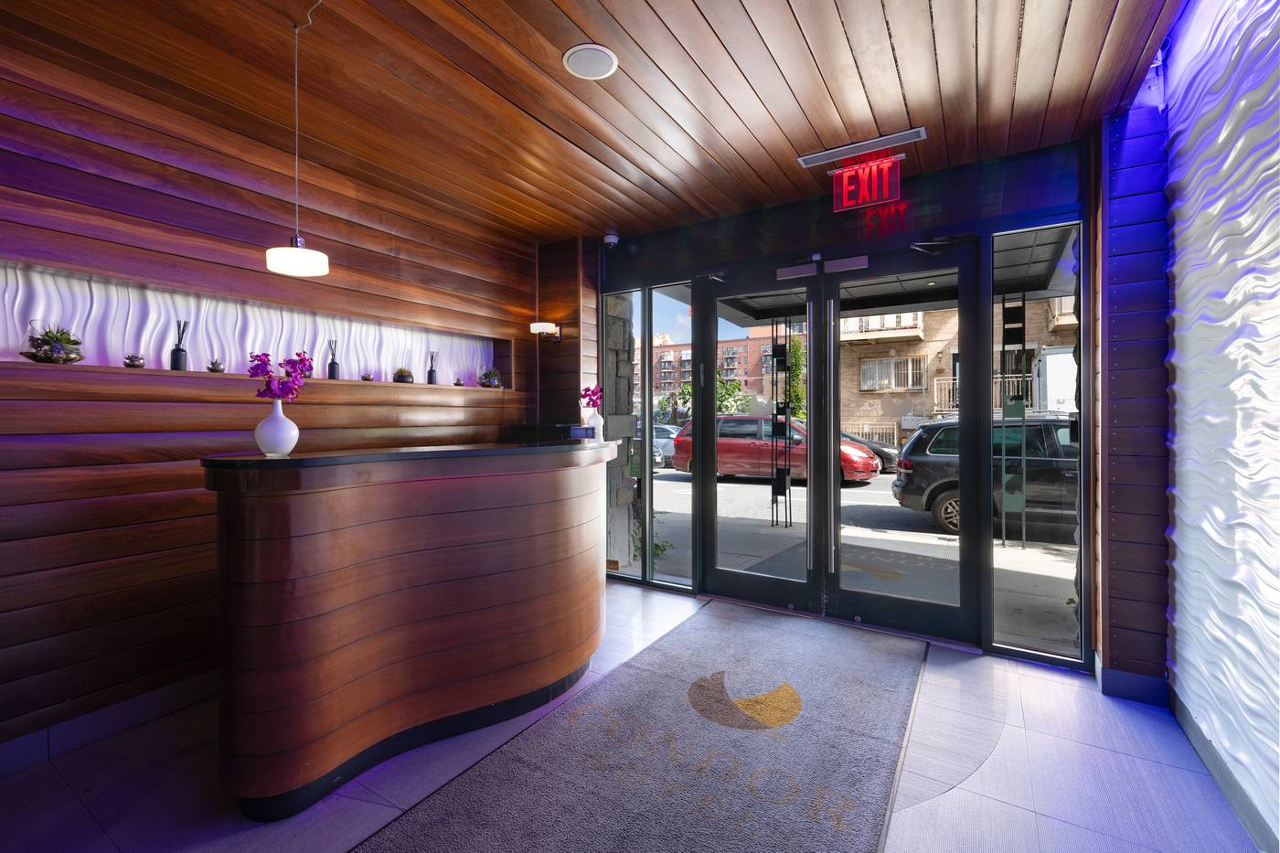 Condor-Hotel-by-Luxurban-Lobby-12