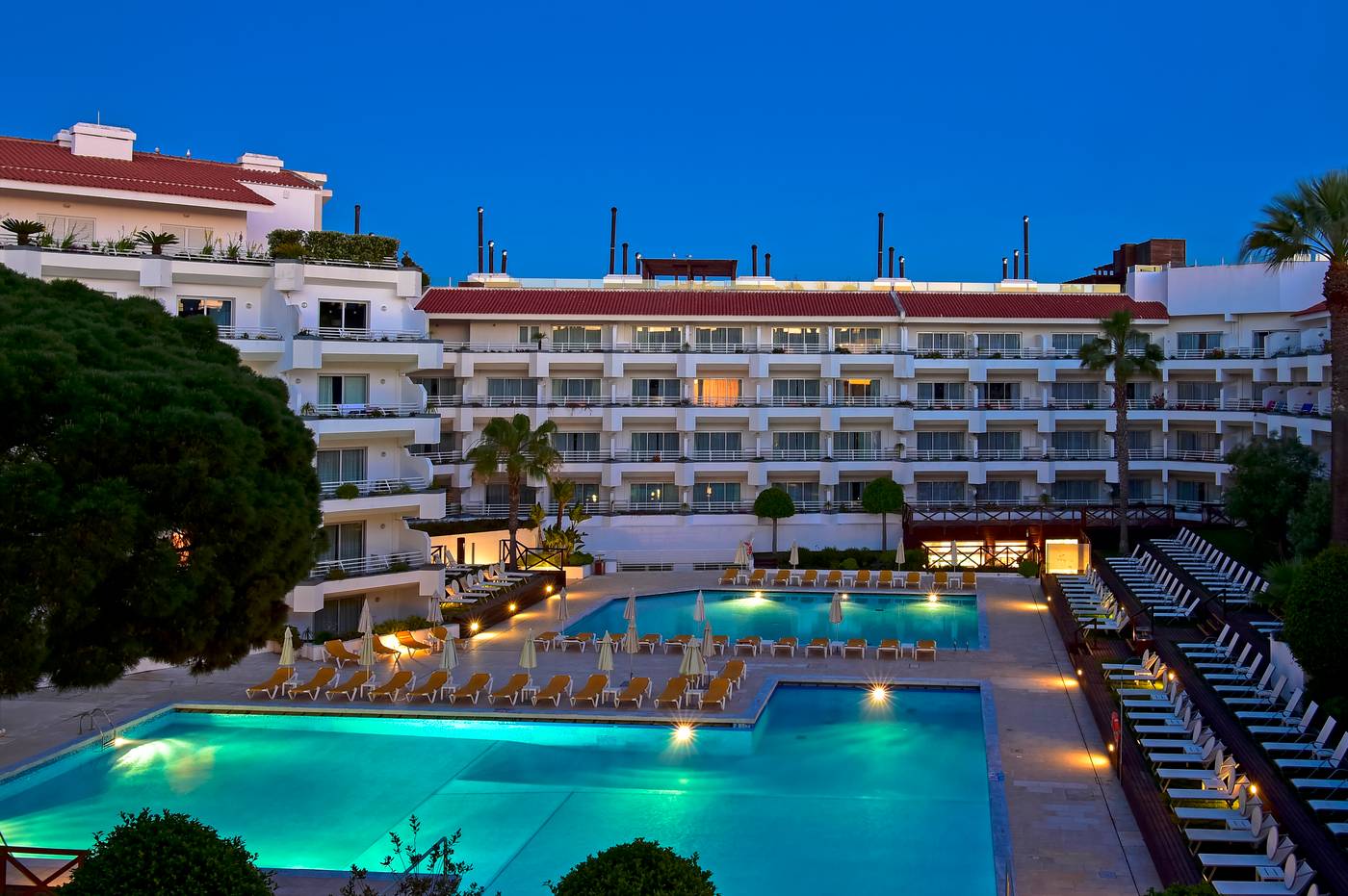 Aqualuz-Suite-Hotel-Apartamentos-General-view-1