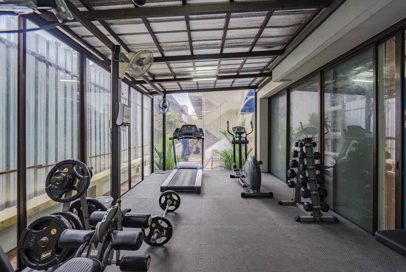 Patong-Pearl-Resortel-Phuket-Sports-and-Entertainment-64