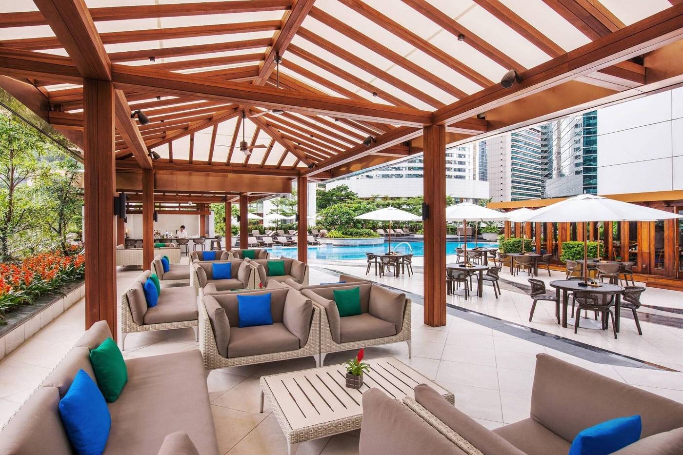 Jw-Marriott-Hotel-Hong-Kong-Pool-57