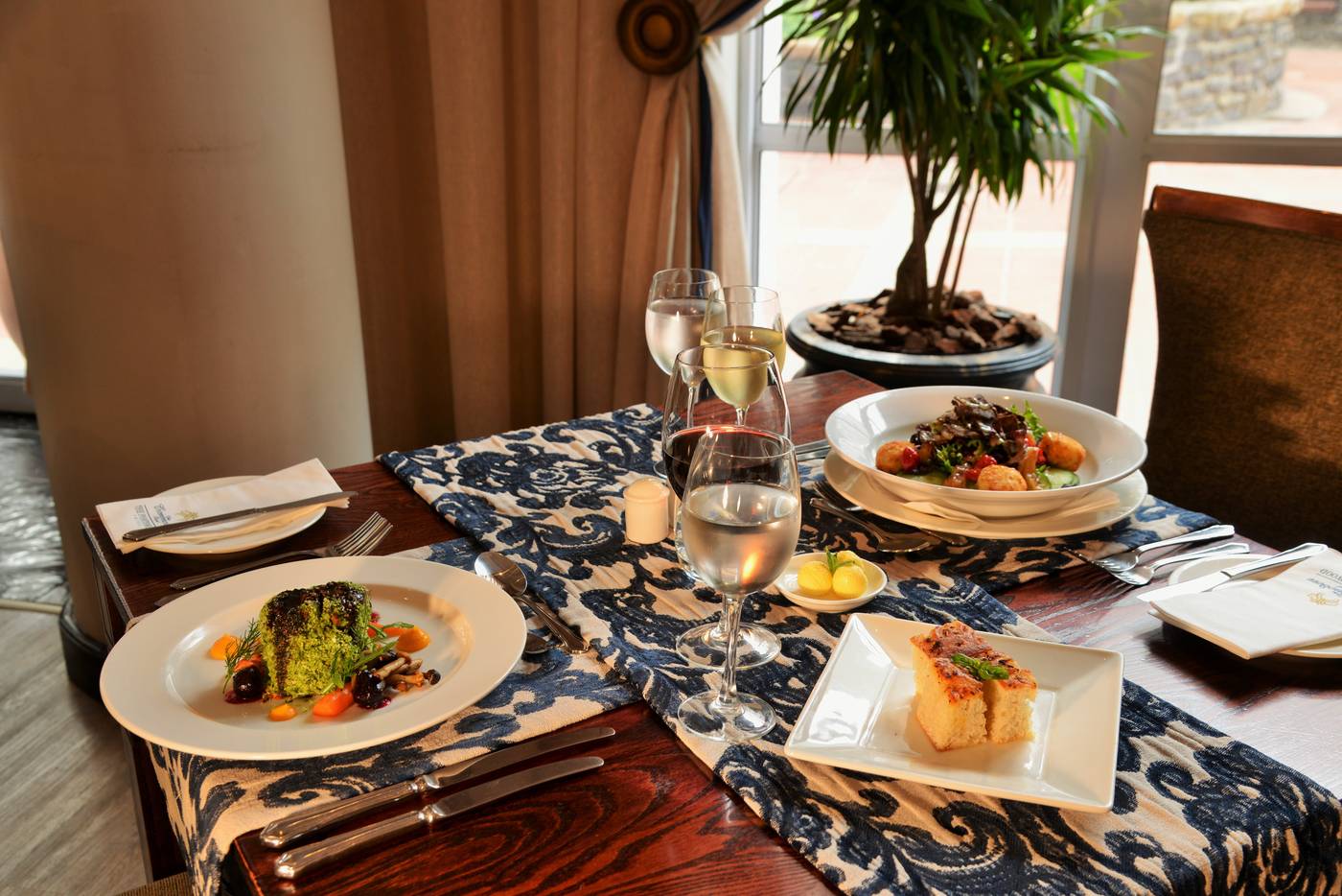 The-Commodore-Restaurant-10