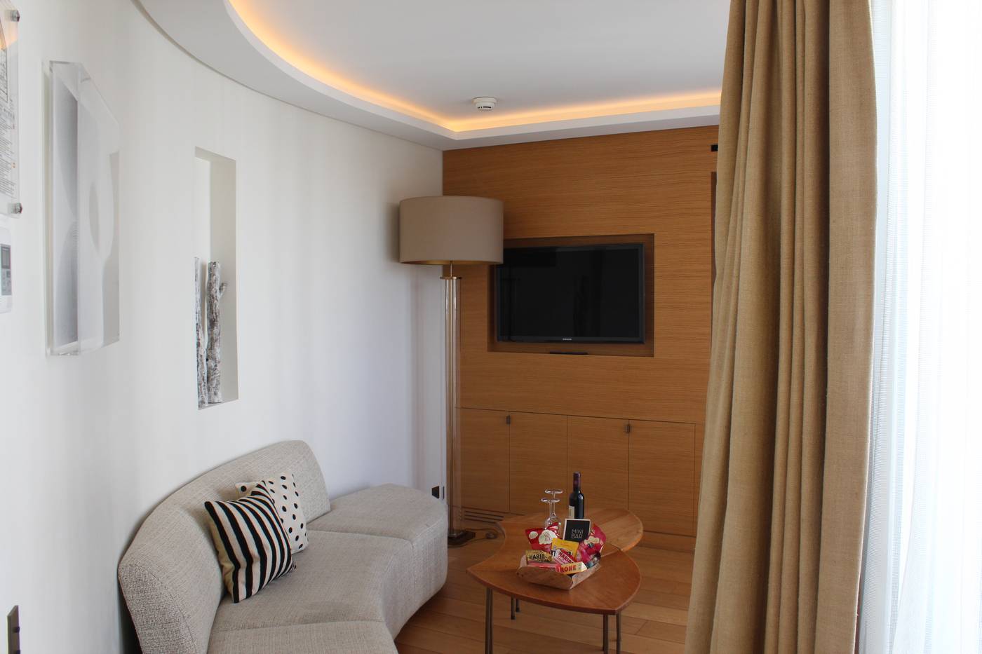 Marignan-Champs-Elysees-Room-37