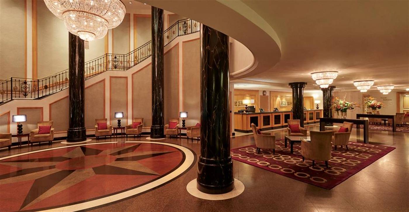 Sheraton-Warsaw-Hotel-General-view-18