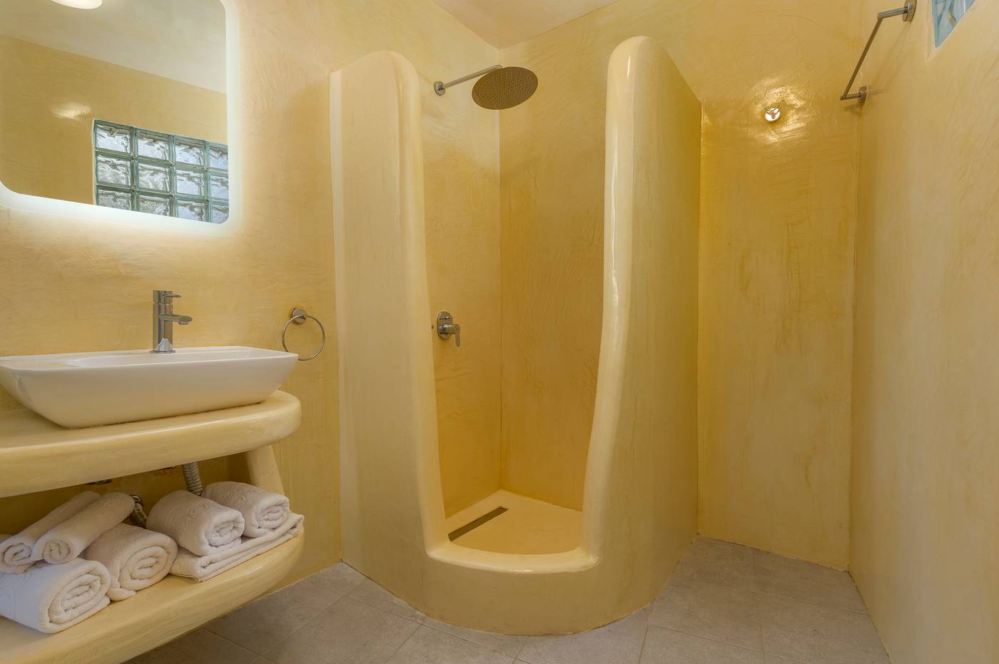 Sole-D-Oro-Luxury-Suites-Room-78