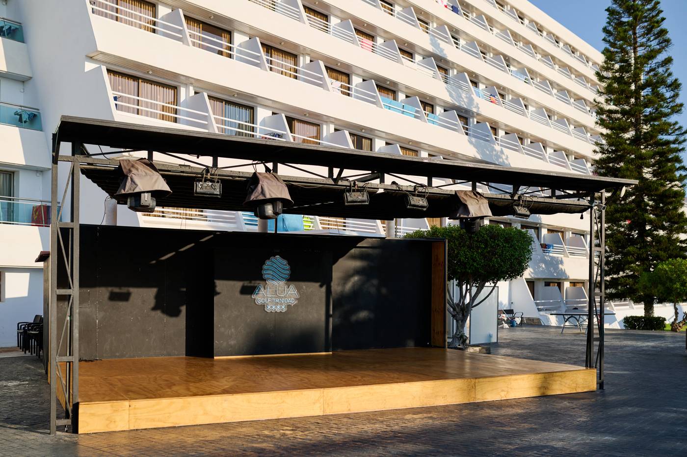 Alua-Golf-Trinidad-Sports-and-Entertainment-12
