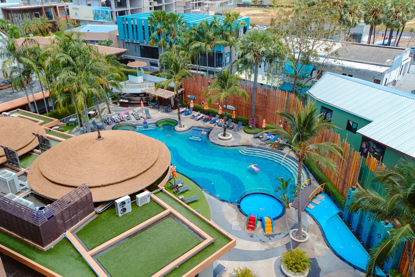 The-Beach-Boutique-House-Pool-3