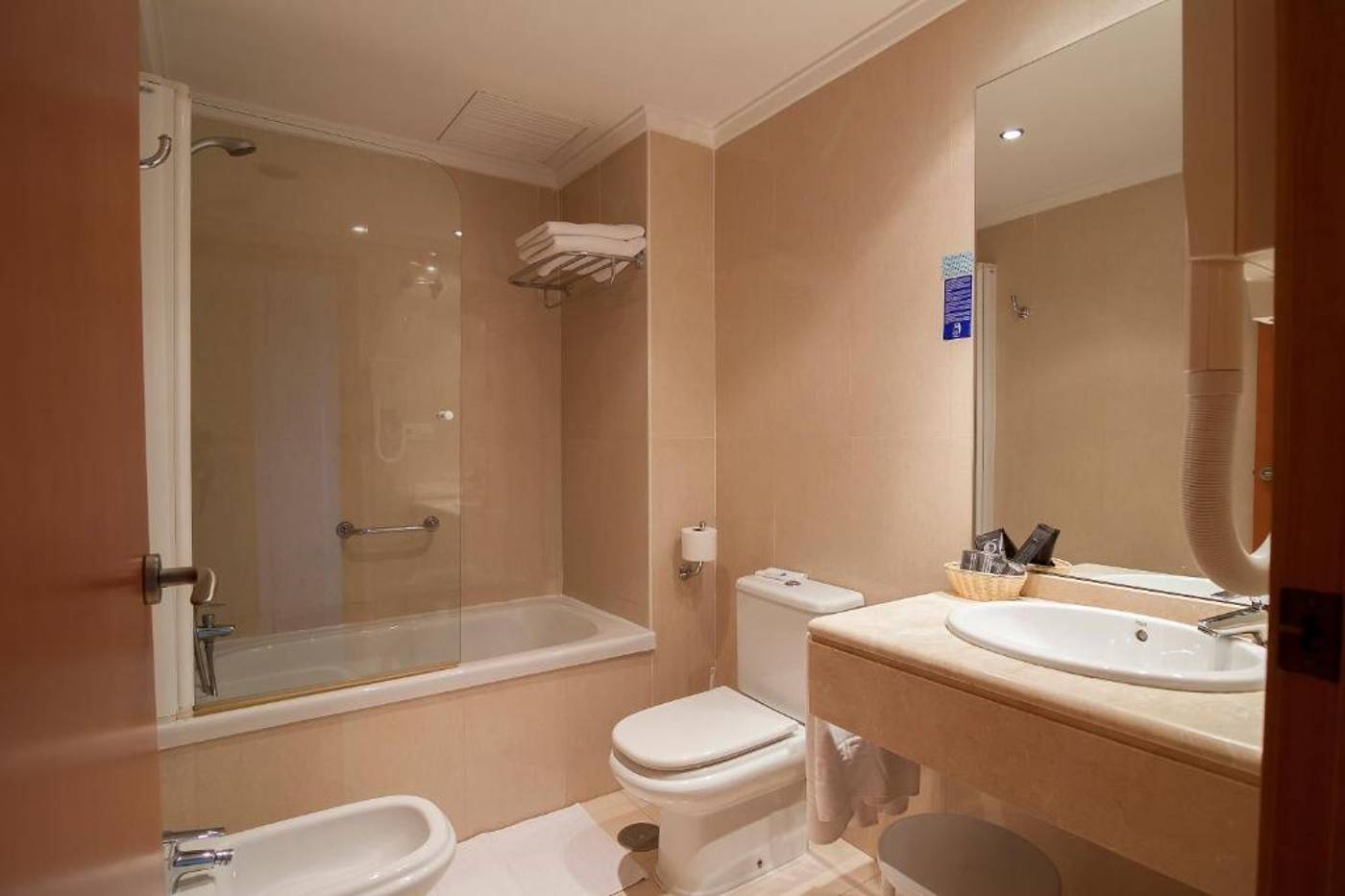 Hotel-Playas-De-Torrevieja-Room-26