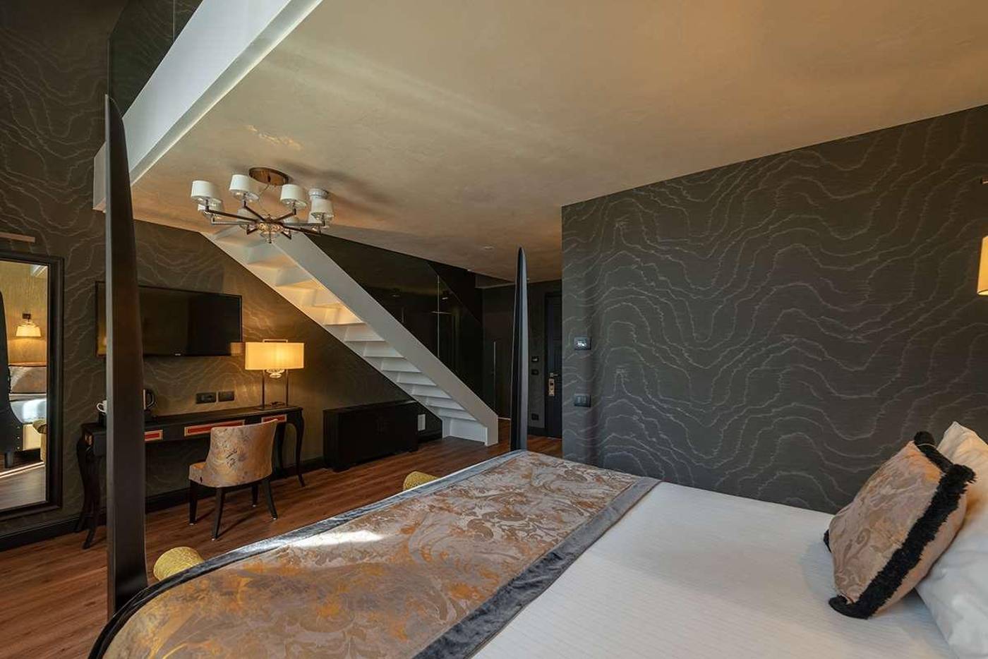 Palazzo-Veneziano-Room-48